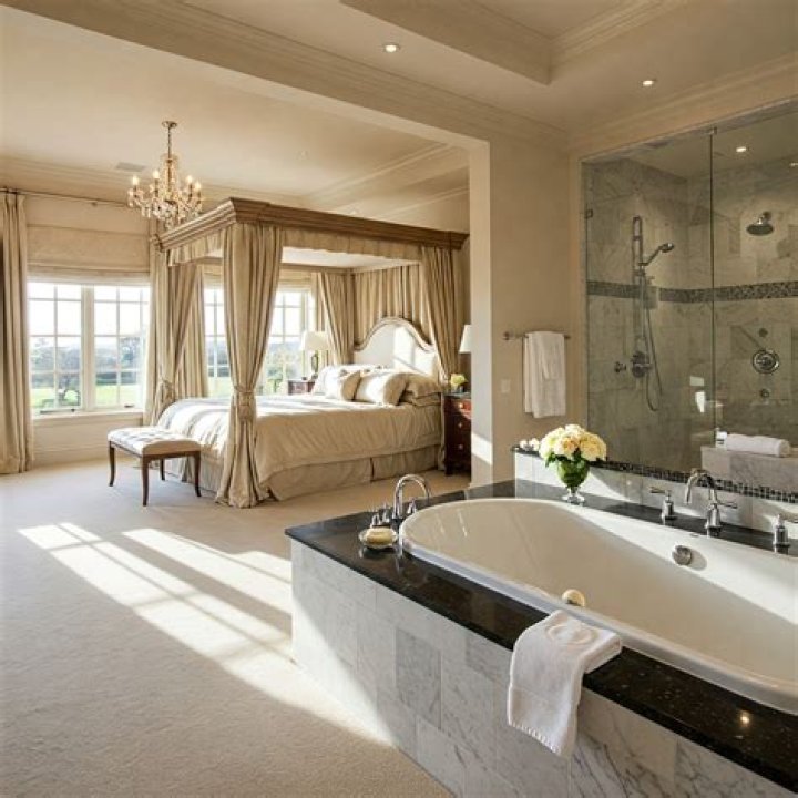 How many bedrooms does Anmer Hall have?