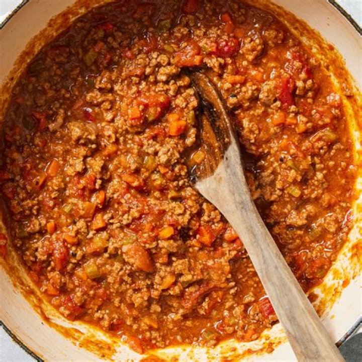 Is Bolognese sauce the same as meat sauce?