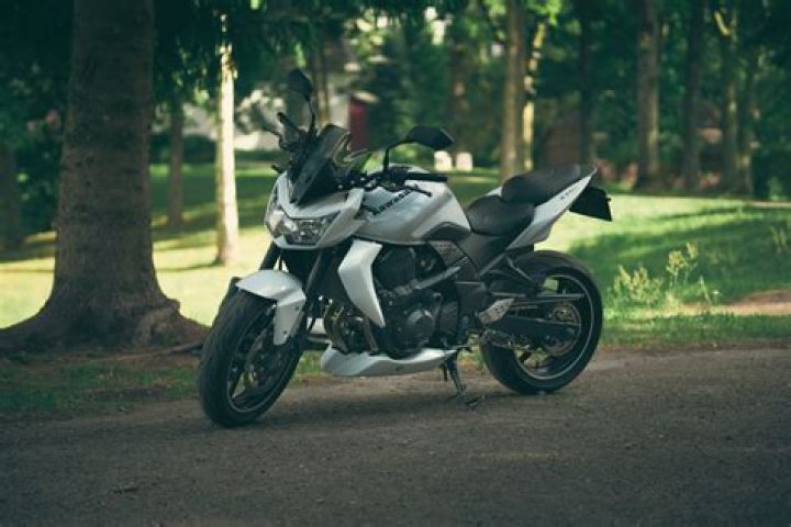 Is Kawasaki Z750 fast?