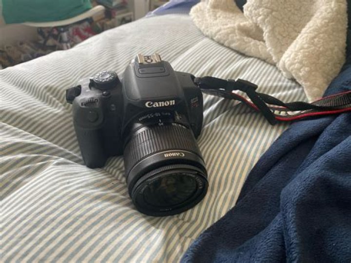 Is the Canon 700D good for filming?