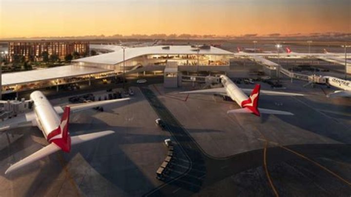 What airlines use McNamara Terminal?