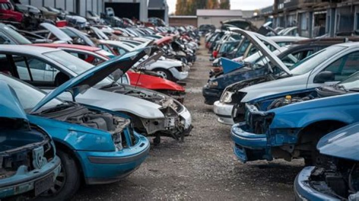 What is the best website to buy salvage cars?