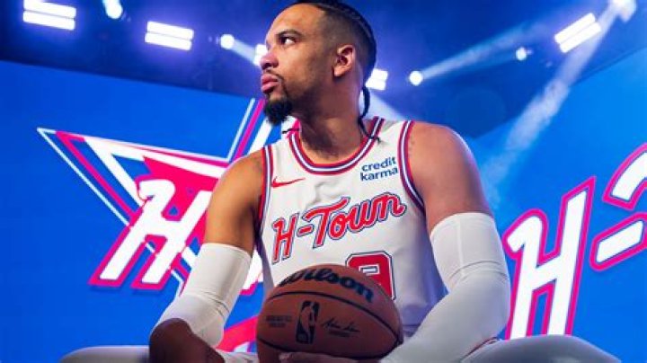 What radio station is the Houston Rockets game on?